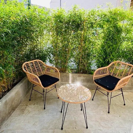 Feel@home Nemausus « Le 42 » Apartamento Nimes