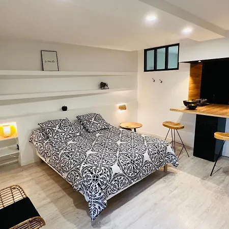 Feel@home Nemausus « Le 42 »