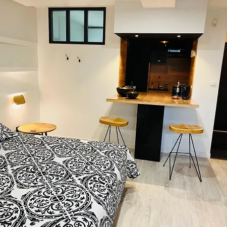 Feel@home Nemausus « Le 42 » Apartamento Nimes